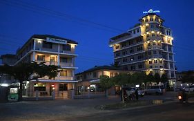 Dolphin Hotel